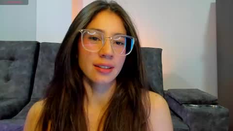 Snapshot of emma_sandovaal chatting on June 2026 04:14:02 AM Emma online show from June 2026 04:14:02 AM