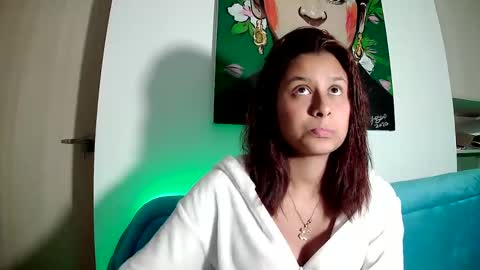 Snapshot of emma_thompson1 chatting on February 2025 02:49:01 AM Emma online show from February 2025 02:49:01 AM