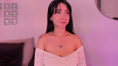 Snapshot of emma_woods__ chatting on January 2025 06:34:02 PM emma_woods__ online show from January 2025 06:34:02 PM