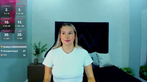 Snapshot of emmaa_white_ chatting on July 2026 06:01:02 PM EMMA online show from July 2026 06:01:02 PM