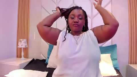 Snapshot of emmabrantt_ chatting on July 2026 04:07:01 AM EmmaBrantt online show from July 2026 04:07:01 AM