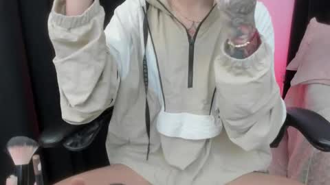 Snapshot of emmabridgerton chatting on January 2026 10:47:01 PM Emma online show from January 2026 10:47:01 PM