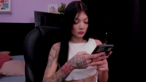 Snapshot of emmabridgerton chatting on February 2026 07:19:02 PM Emma online show from February 2026 07:19:02 PM