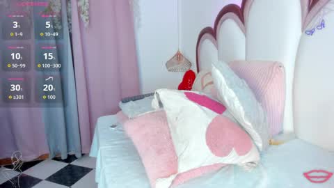 Snapshot of emmacrush chatting on May 2026 10:17:01 PM Welcome Im yosein Your love is my passion activate it with your tips and enjoy with me online show from May 2026 10:17:01 PM