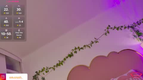 Snapshot of emmacrush chatting on June 2026 10:08:01 PM Welcome Im yosein Your love is my passion activate it with your tips and enjoy with me online show from June 2026 10:08:01 PM