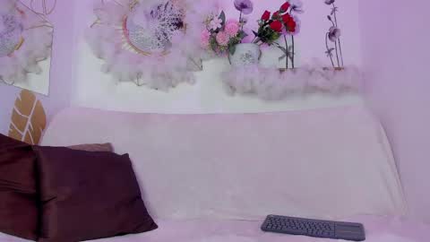 Emma Duque online show from April 2026 04:53:02 PM