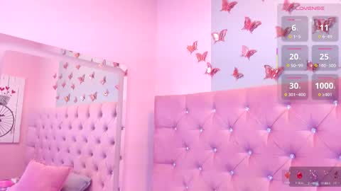 emmaebony_ online show from February 2026 12:44:02 PM