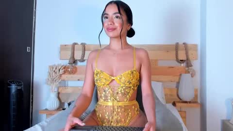 valentina online show from February 2025 04:58:02 AM