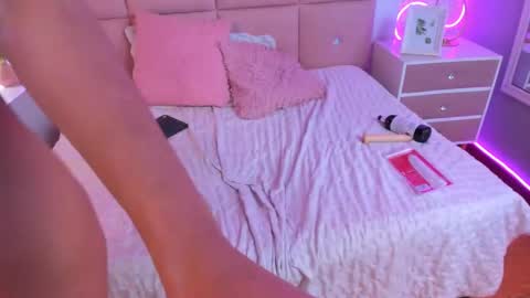 Alejandra  online show from February 2025 05:52:01 AM