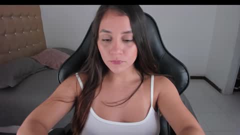 Jennifer online show from December 2024 10:45:01 PM