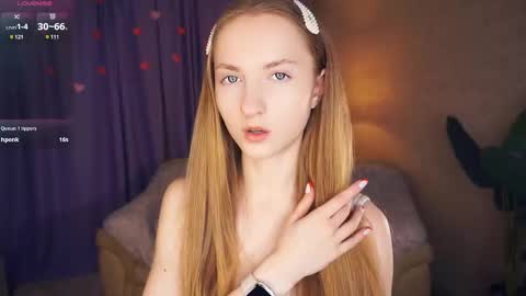 Snapshot of emmalaflame chatting on February 2025 08:22:01 PM Emma day  Wendy night online show from February 2025 08:22:01 PM