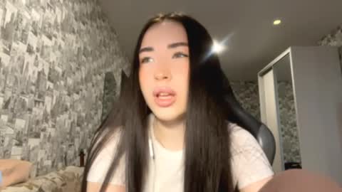 Emma online show from April 2026 07:14:01 AM