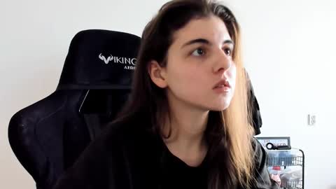 Emma online show from February 2026 10:43:01 AM