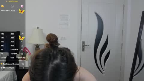 Snapshot of emmamoore12 chatting on May 2026 06:07:02 PM Emma online show from May 2026 06:07:02 PM