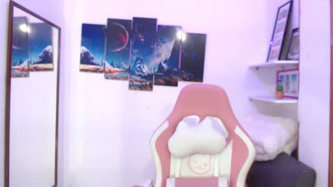 Emma  online show from January 2025 12:54:01 AM