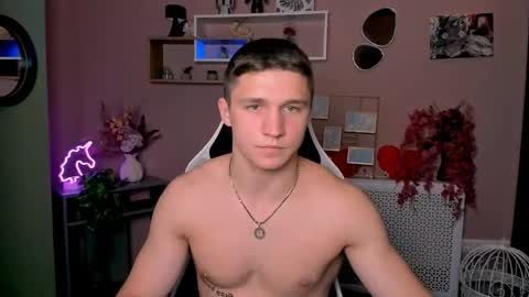 Snapshot of emmanuel_shine chatting on June 2026 09:03:01 AM Emmi online show from June 2026 09:03:01 AM