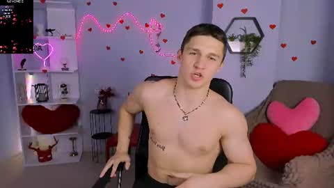 Snapshot of emmanuel_shine chatting on June 2026 01:09:02 PM Emmi online show from June 2026 01:09:02 PM