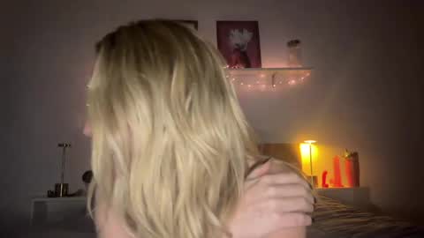 emmaonlyx1 online show from May 2026 04:07:02 AM
