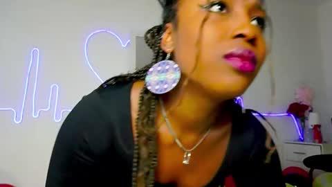 Sara online show from September 2025 11:23:02 AM