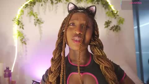 Sara online show from December 2025 11:38:02 AM