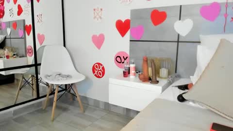  Emma  online show from February 2025 05:19:02 AM