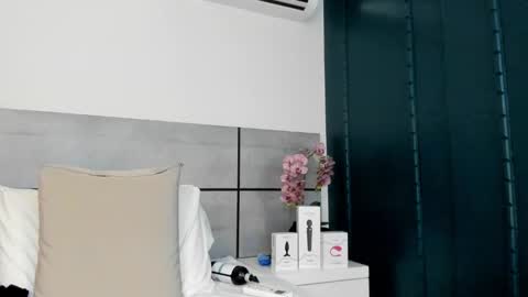  Emma  online show from February 2025 05:27:01 AM