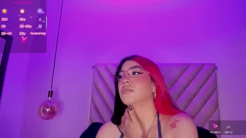 Emma online show from November 2025 03:01:01 AM