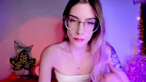 Snapshot of emmaterrestrial chatting on February 2025 01:22:02 PM RH-NEGATIVE GREEN-EYED BAELIEN online show from February 2025 01:22:02 PM