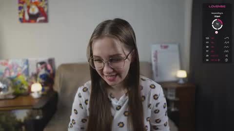 Mia online show from October 2025 02:01:02 AM