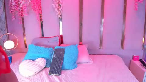 emmawilliams_2 online show from February 2026 06:40:02 AM