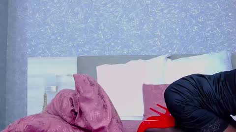 EmmaXXXQueen online show from October 2025 06:48:01 AM