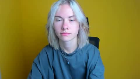 Emmi online show from September 2025 05:07:02 AM