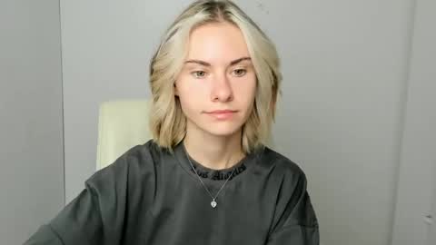 Emmi online show from September 2025 05:29:01 AM