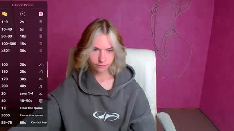 Emmi online show from September 2025 06:06:02 AM