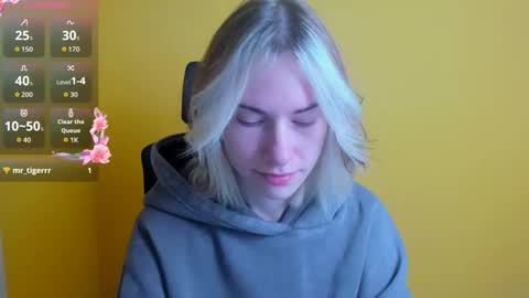 Emmi online show from October 2025 05:30:01 AM