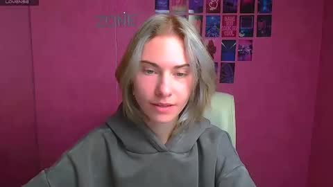 Emmi online show from October 2025 05:52:02 AM