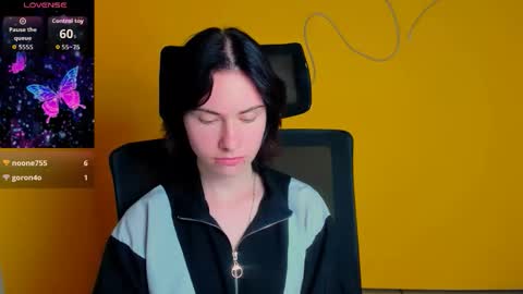 Snapshot of emmi_rossum chatting on May 2026 02:45:01 PM Emmi online show from May 2026 02:45:01 PM