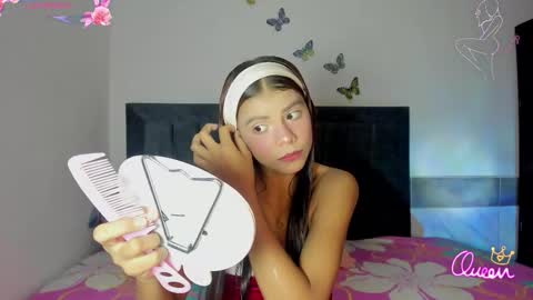 Snapshot of emmie_bunny chatting on March 2026 10:20:01 PM Emmie online show from March 2026 10:20:01 PM