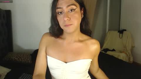 Emely online show from November 2025 08:36:02 AM