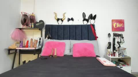          online show from April 2026 12:53:02 PM