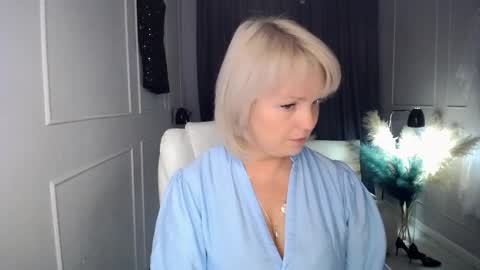 emmmam online show from September 2025 12:21:01 PM