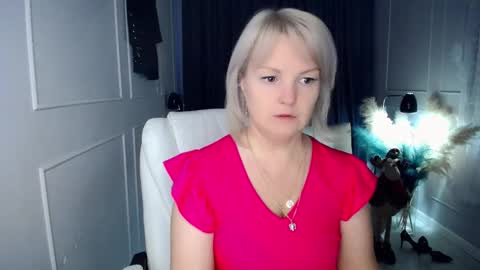 emmmam online show from December 2025 10:09:02 AM