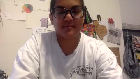 Snapshot of emmmers48 chatting on February 2025 01:46:02 AM Emms online show from February 2025 01:46:02 AM