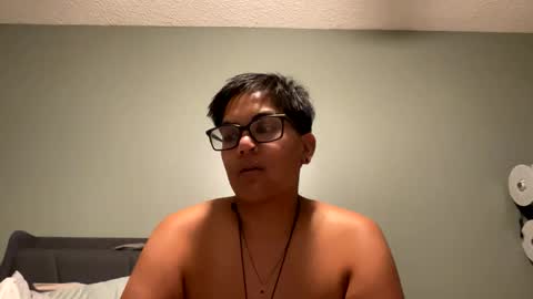 Snapshot of emmmers48 chatting on November 2025 02:43:02 AM Emms online show from November 2025 02:43:02 AM