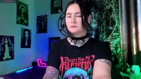 Emmy Bright     50  online show from July 2026 02:33:02 AM