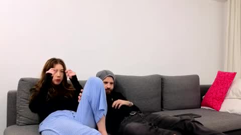 Em online show from March 2026 11:33:01 PM