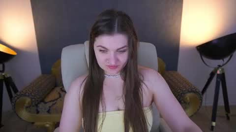 Snapshot of emmycharm chatting on June 2026 05:42:02 AM E M M Y online show from June 2026 05:42:02 AM