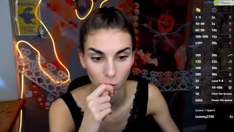 Emmy online show from November 2025 12:39:02 PM