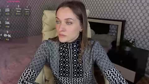 Snapshot of emmyskyy chatting on October 2025 03:11:01 PM Emma online show from October 2025 03:11:01 PM
