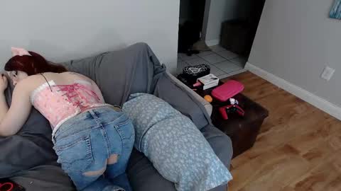 EmoDream1998 online show from February 2025 06:48:02 PM